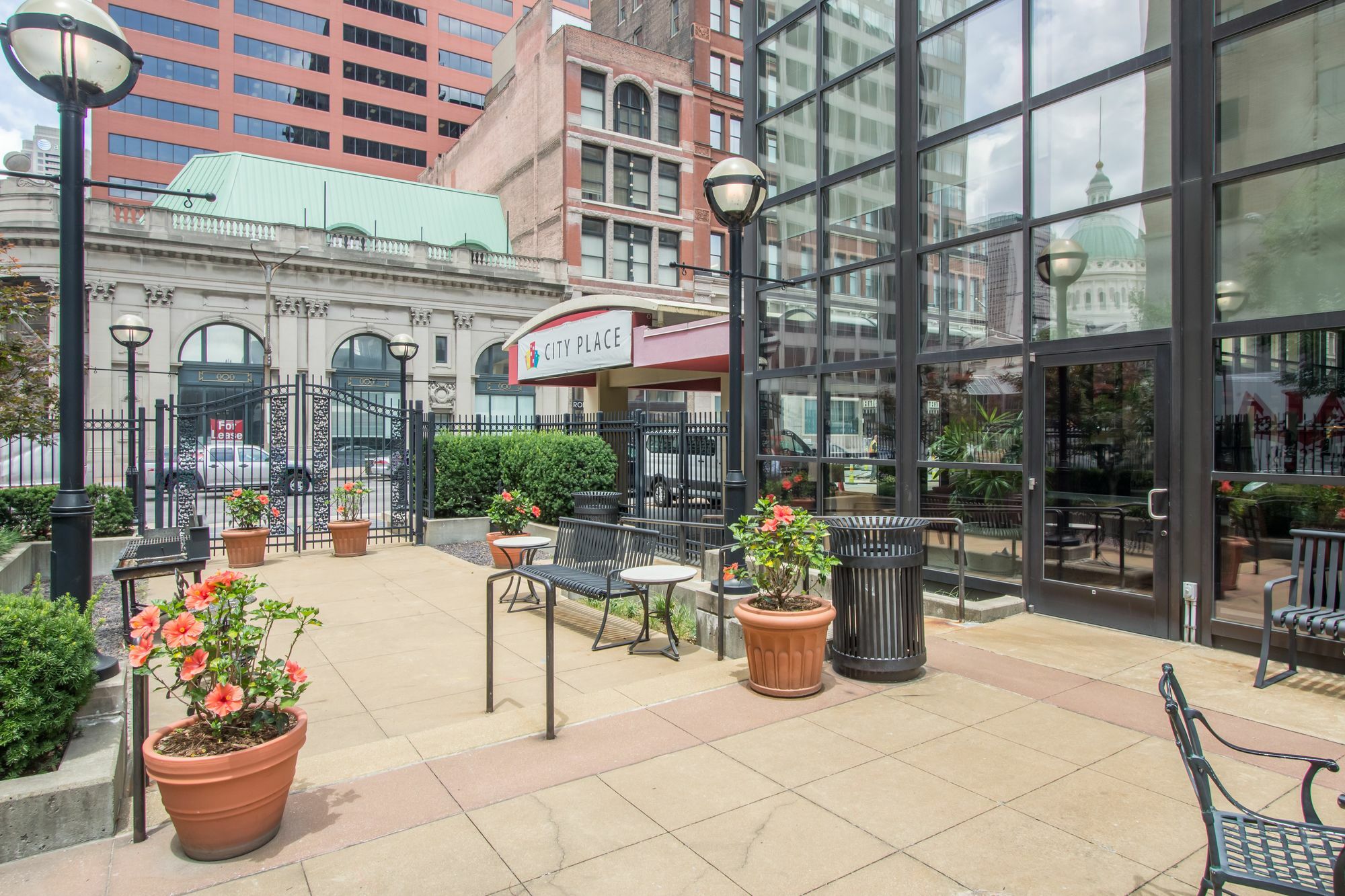 City Place Downtown St. Louis Hotel Exterior photo